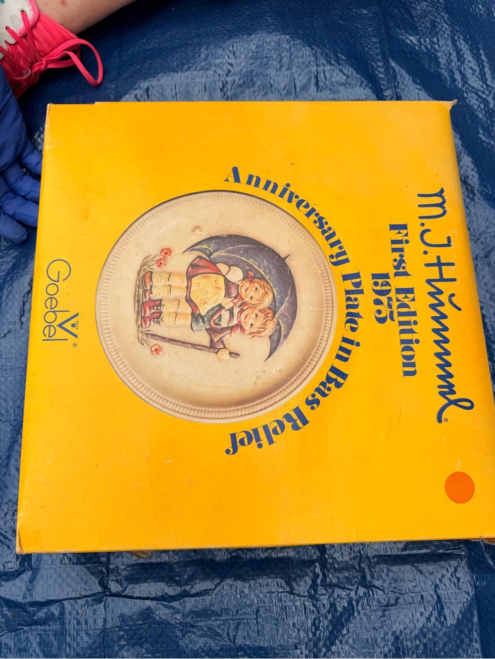 Hummel 1975 Anniversary Plate in Box